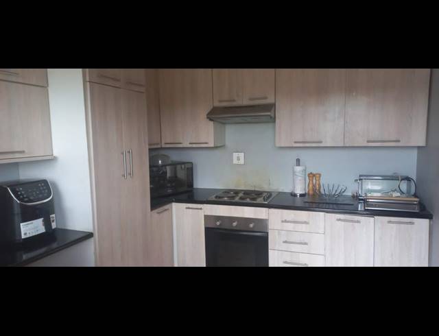 4 BEDROOM HOUSE FOR SALE IN THE ORCHARDS